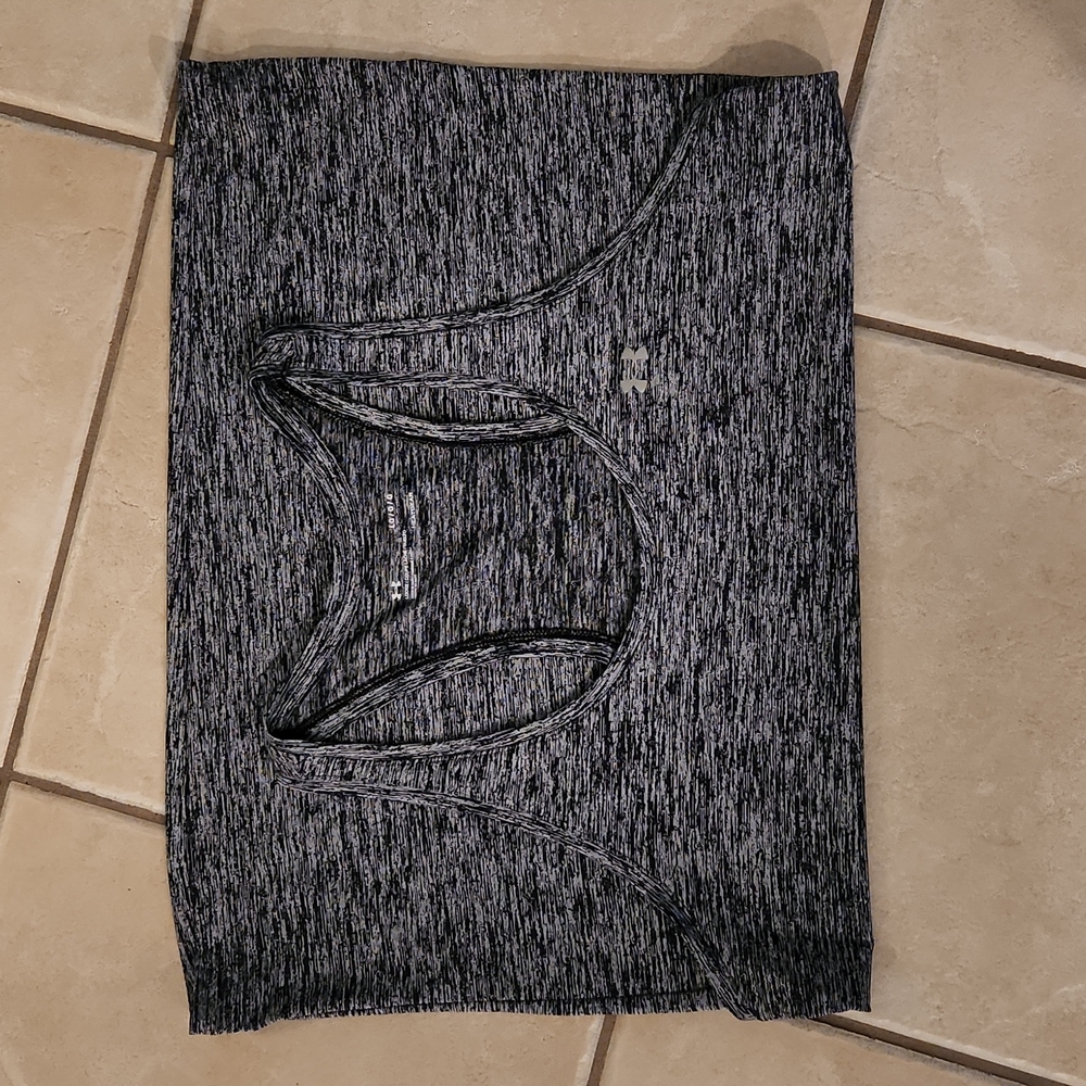 Under Armour heatgear tan top size L black